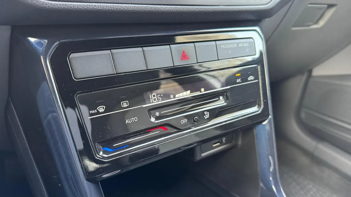 VOLKSWAGEN T-CROSS 1.0 Tsi Trendline Lite Mt año 2023