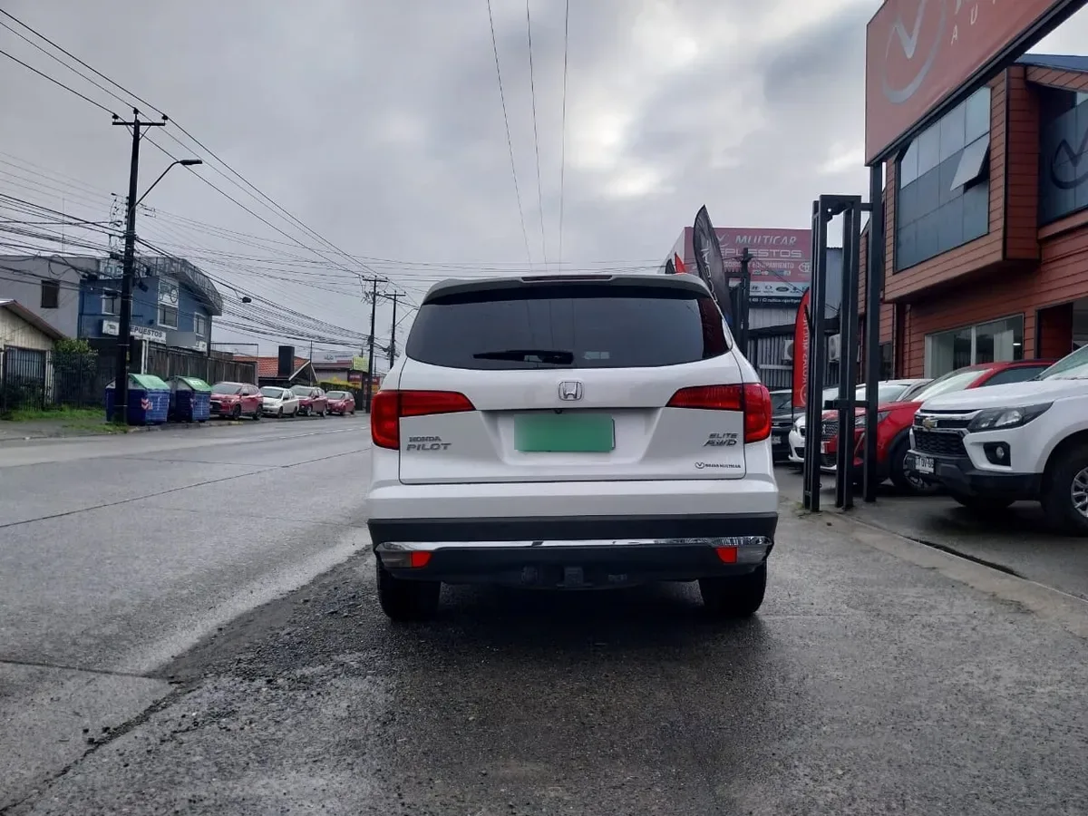 HONDA PILOT 3.5 Touring At 4x4 año 2018