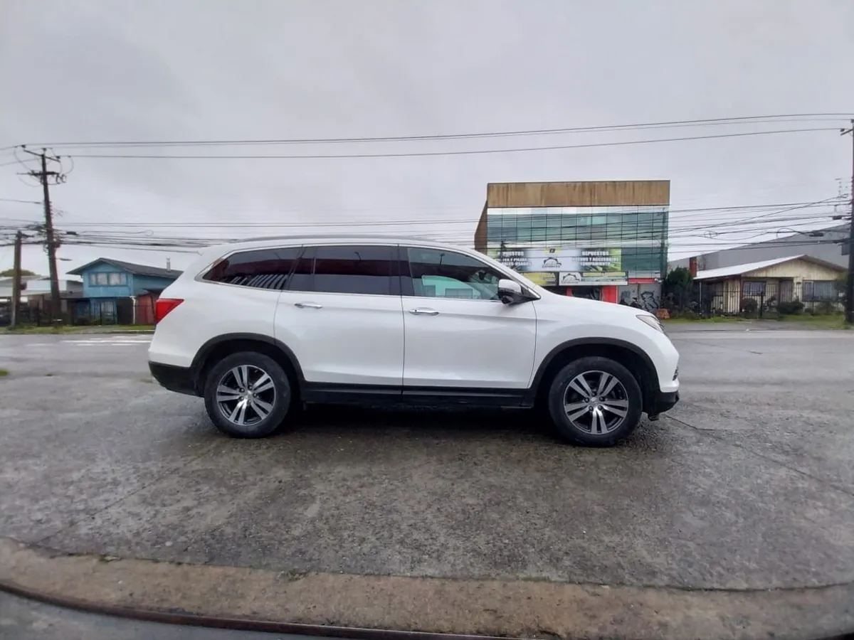 HONDA PILOT 3.5 Touring At 4x4 año 2018