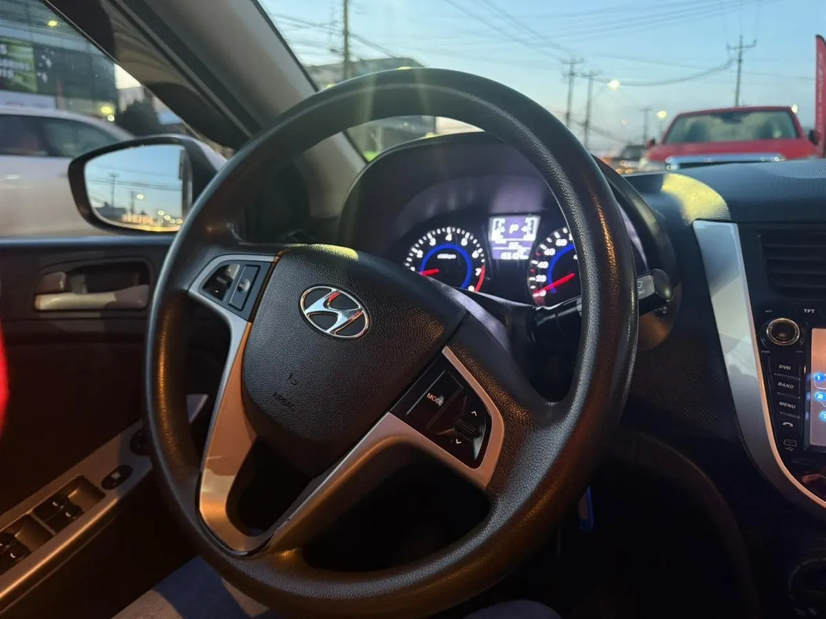HYUNDAI ACCENT 1.6 Rb Sdn Gls 2ab Abs Mt año 2015