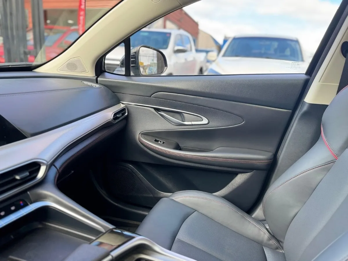 Changan UNI-T 1.5 Luxury At año 2024