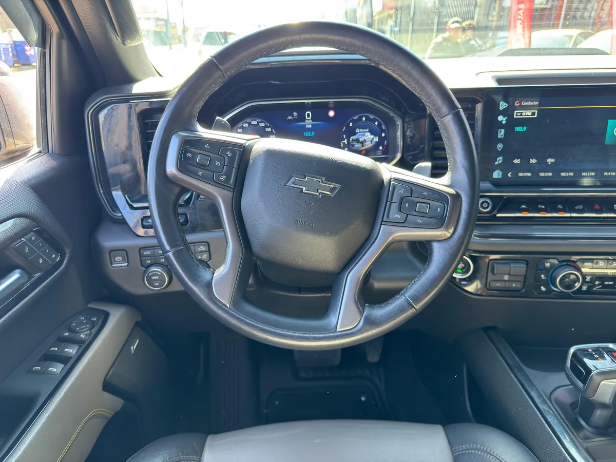 CHEVROLET SILVERADO 6.2 Zr2 At 4x4 año 2023
