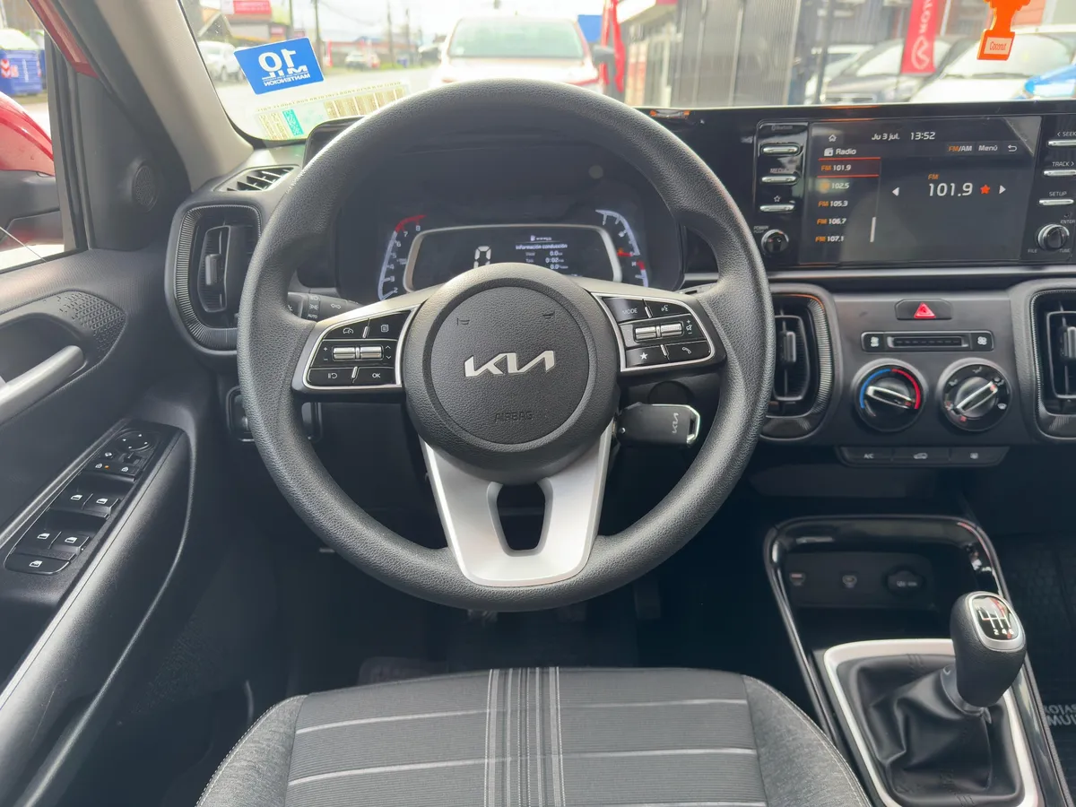 KIA MOTORS SONET 1.5 Ex Full Mt año 2024