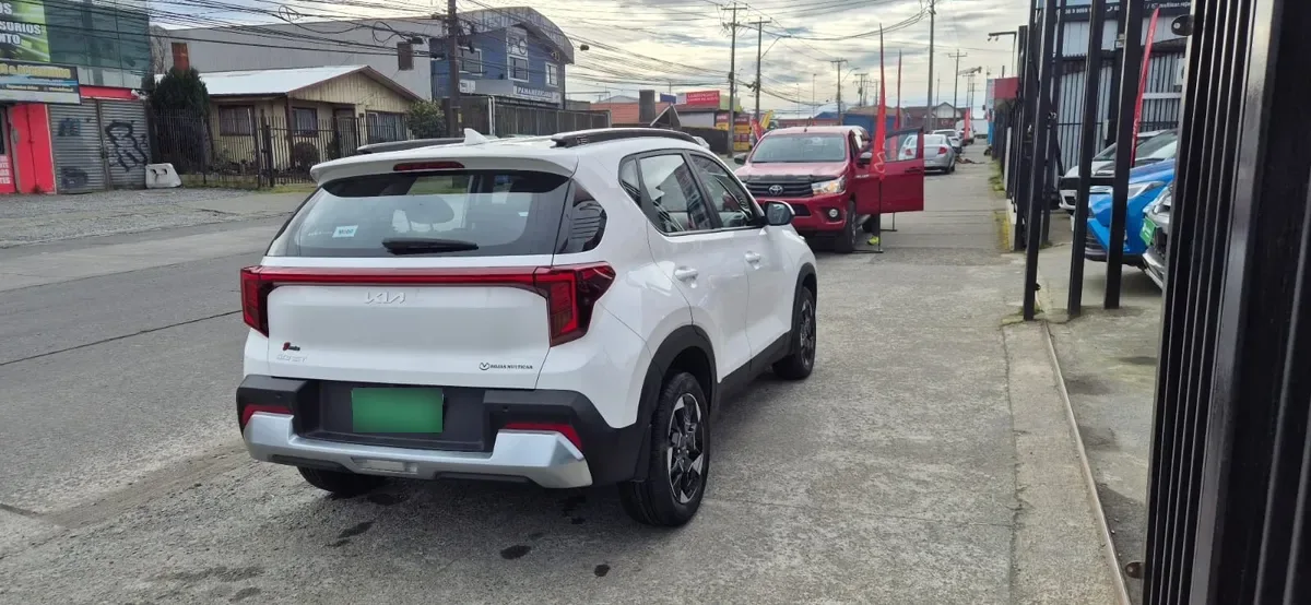 KIA MOTORS SONET 1.5 Ex Full Mt año 2025