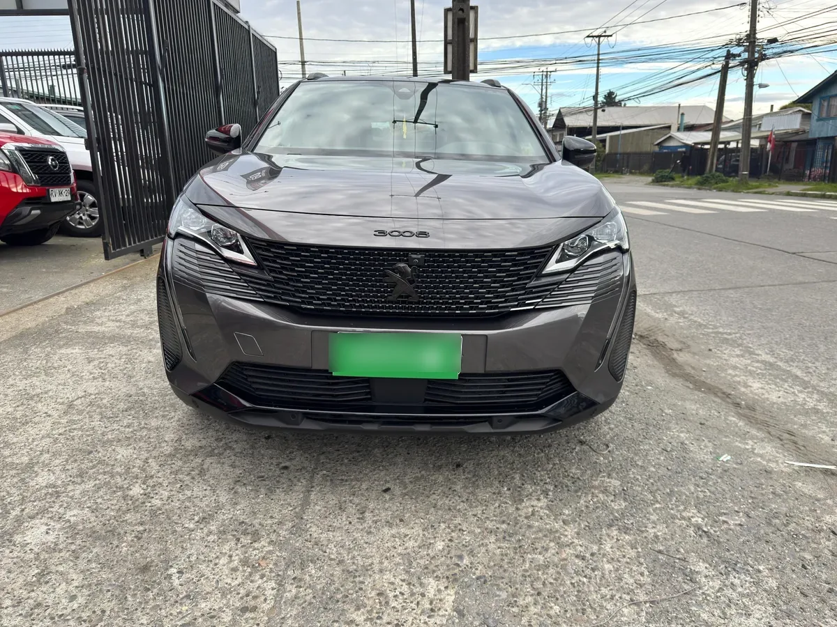 PEUGEOT 3008 1.5 Gt Black Pack Bluehdi 130 Eat8 At año 2024