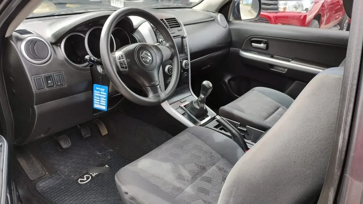 SUZUKI GRAND VITARA 2.4 G Glx Sport Winche 3p Mt 4x4 año 2019