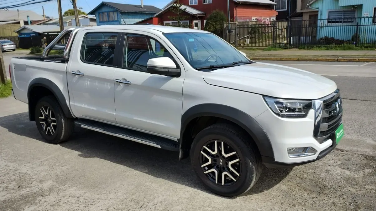JAC T8 2.0 Comfort Mt 4x2 Diesel año 2023