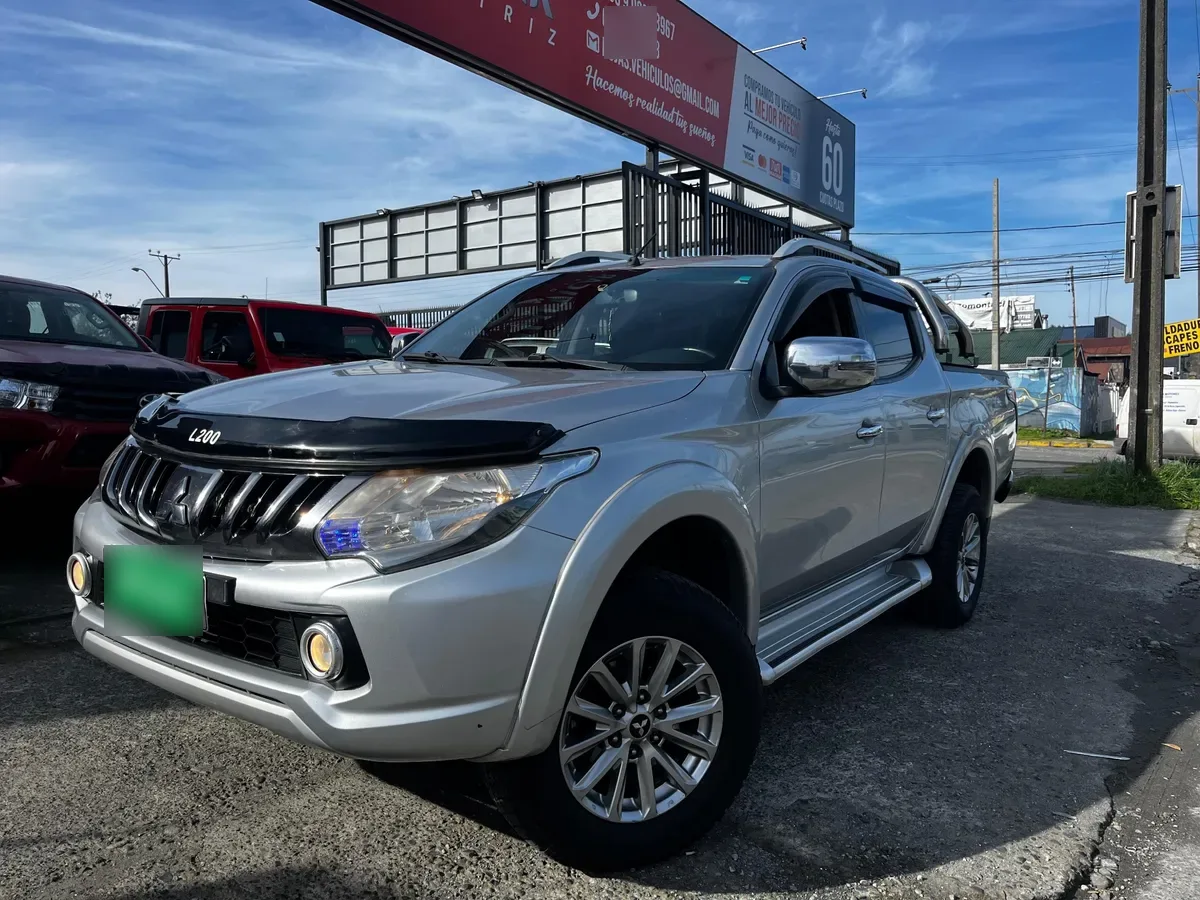 MITSUBISHI L200 2.4 Dakar Crs At 4x2 Diesel año 2019