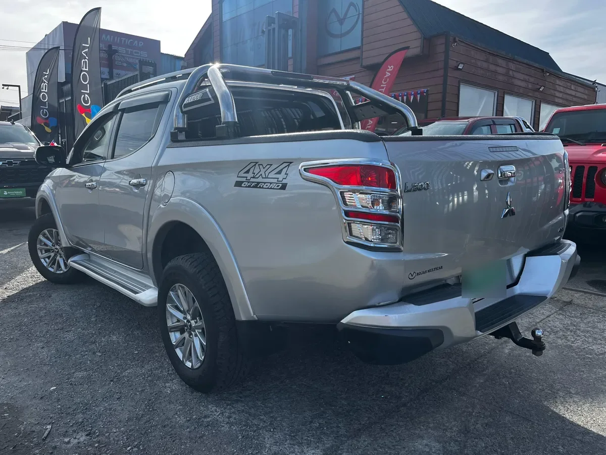 MITSUBISHI L200 2.4 Dakar Crs At 4x2 Diesel año 2019