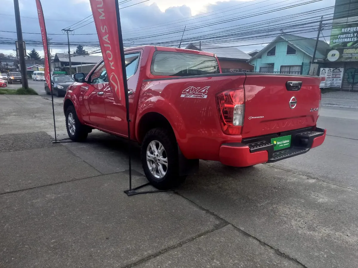 Nissan NAVARA D Cab Mt 4x4 2.3 año 2022