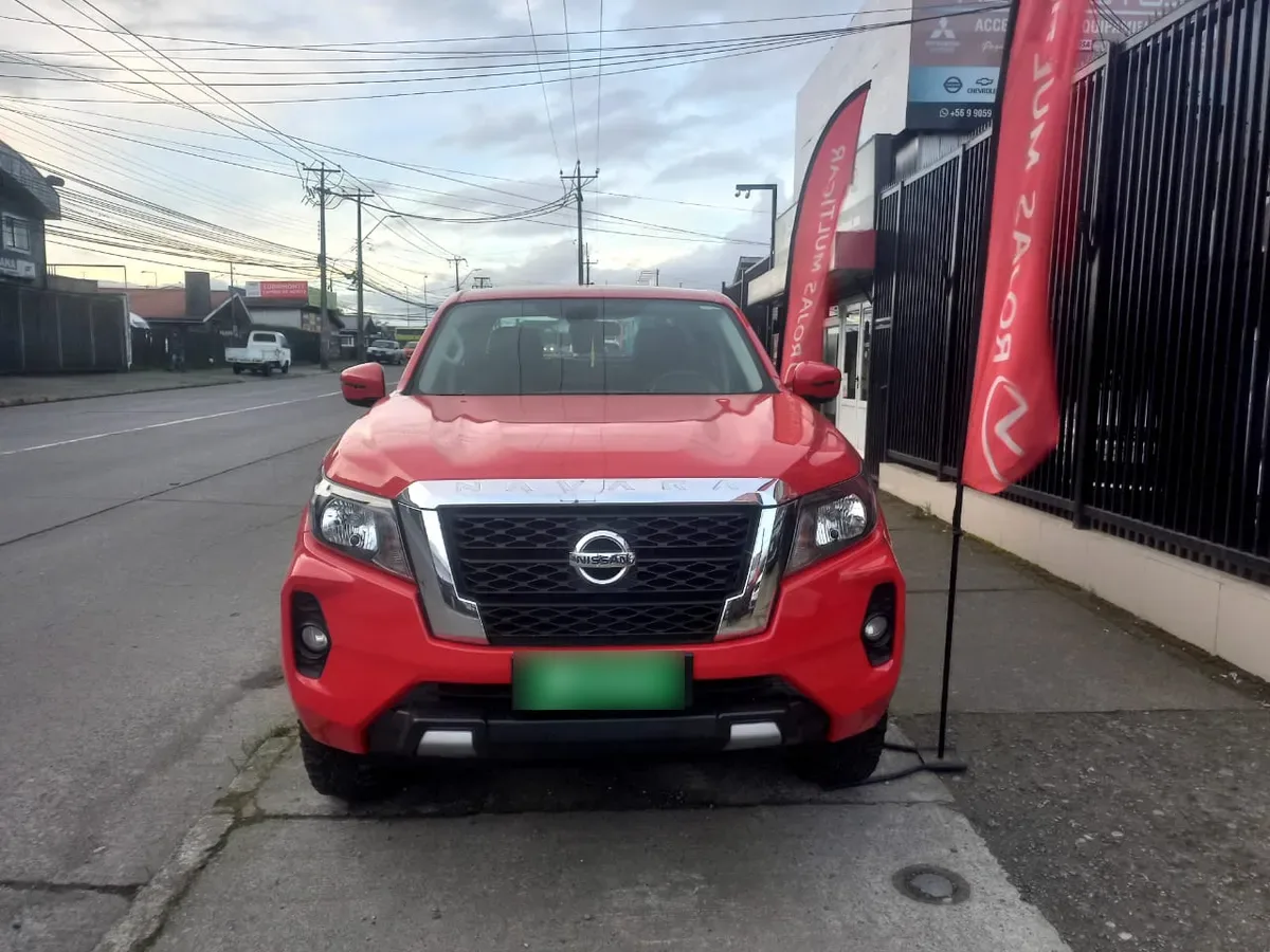 Nissan NAVARA D Cab Mt 4x4 2.3 año 2022