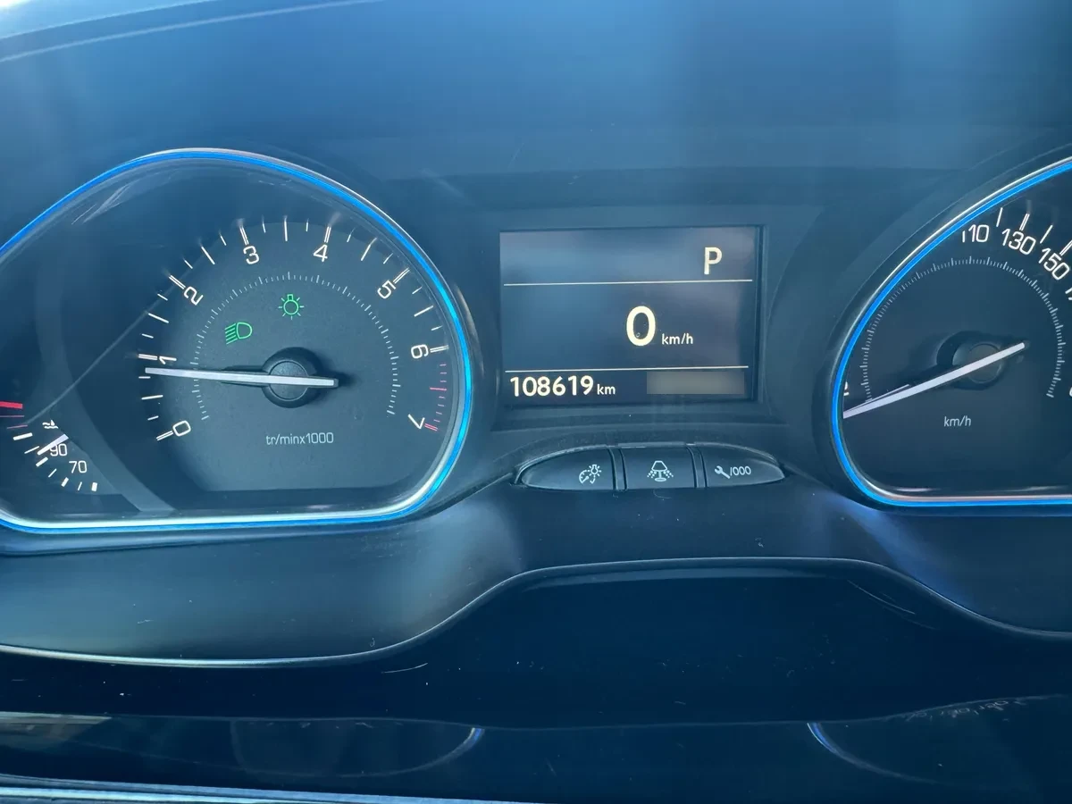 Peugeot 2008 Blue Hdi 130 Eat8 1.5 Aut año 2023