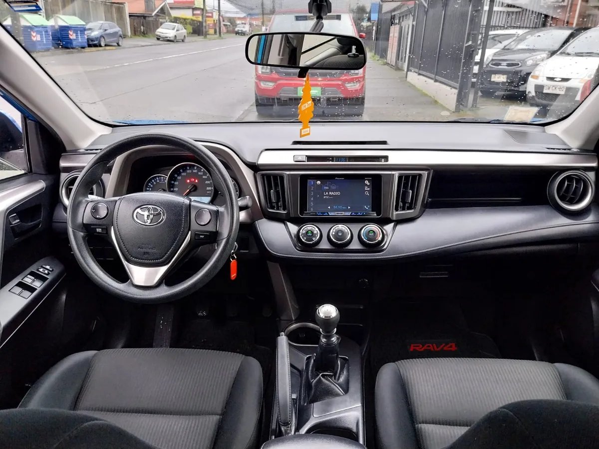 Toyota RAV 4 2,0 año 2018