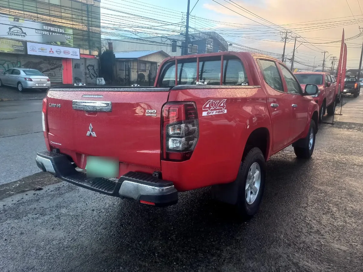Mitsubishi L200 Katana Crt 4x4 2.4 año 2020