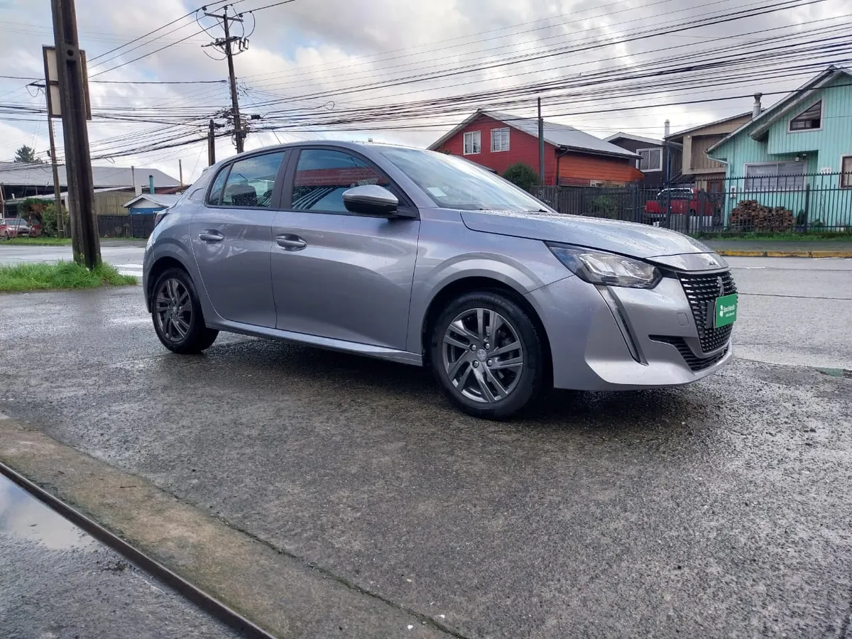 Peugeot 208 Puretech 75 1.2 año 2022