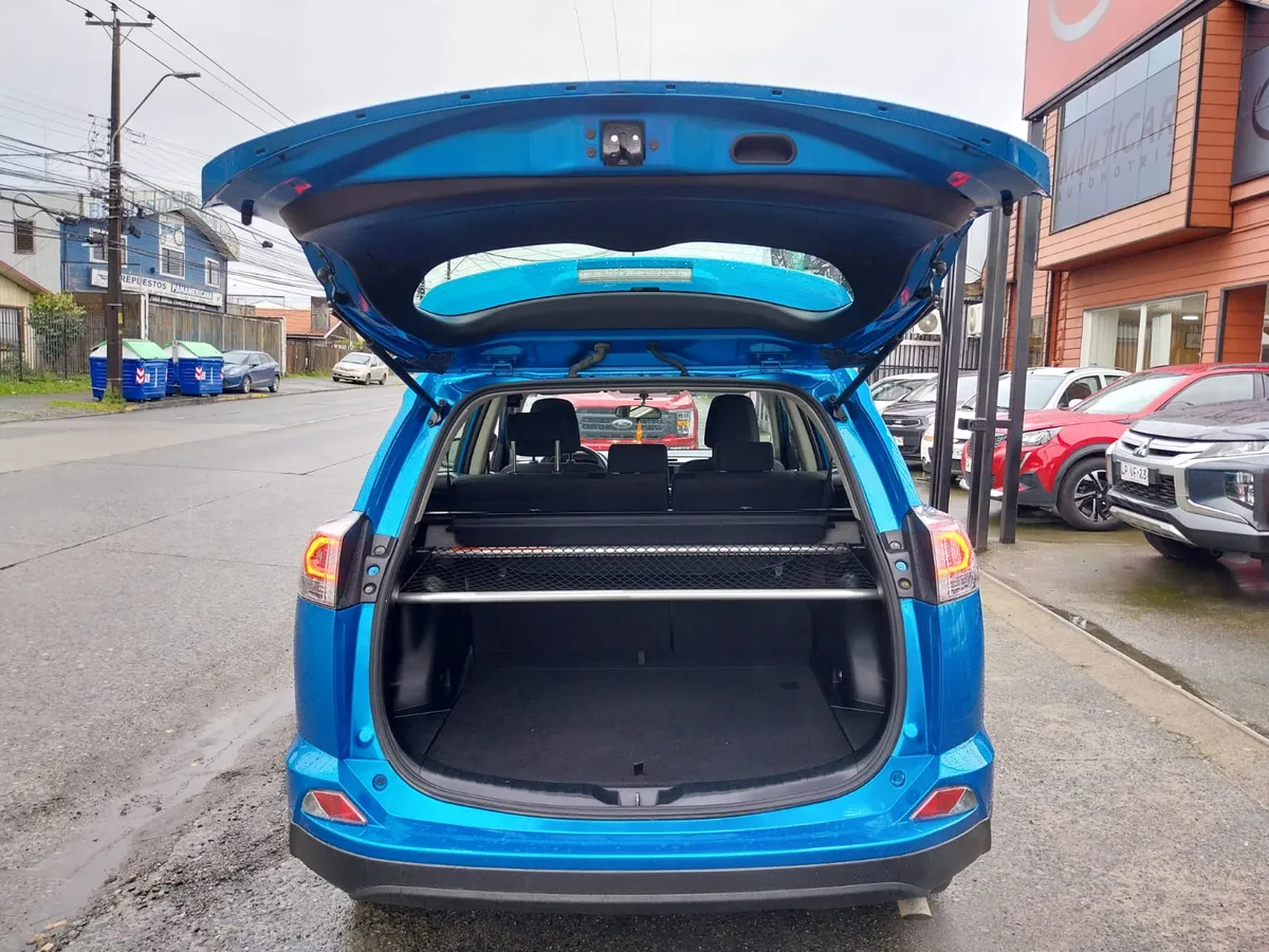 Toyota RAV 4 2,0 año 2018