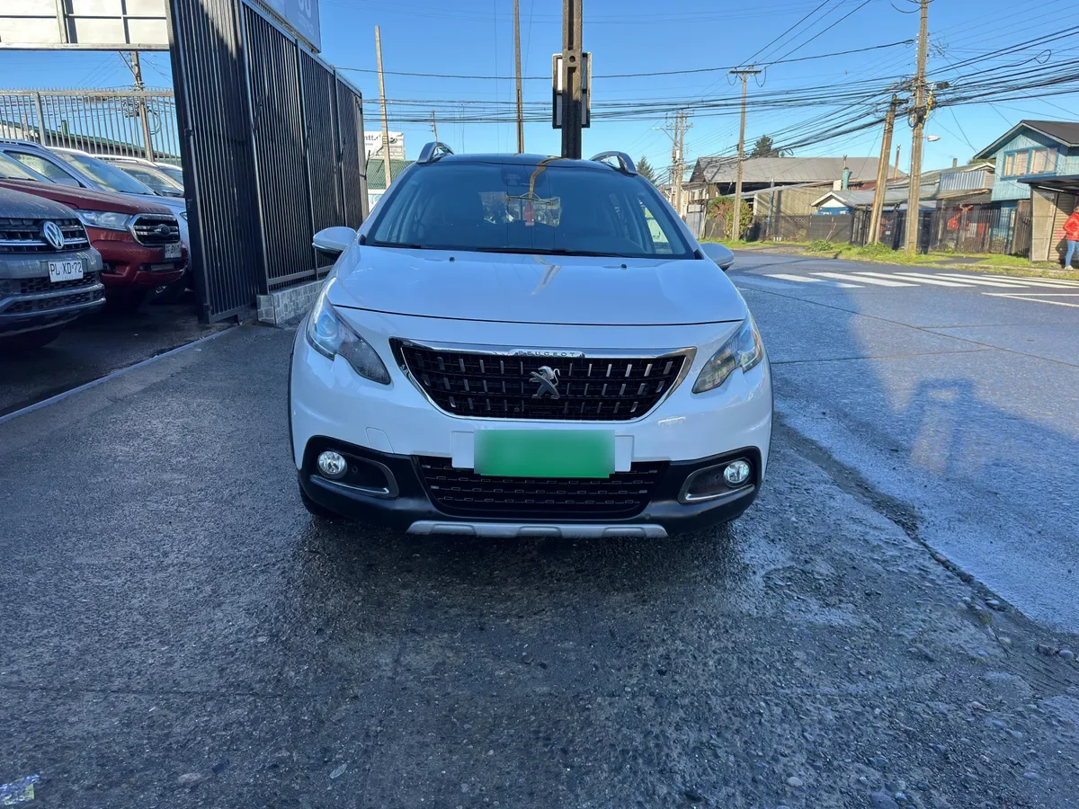 Peugeot 2008 Blue Hdi 130 Eat8 1.5 Aut año 2023