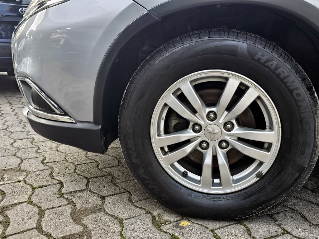 MITSUBISHI OUTLANDER 2.4 Gls At 4x4 año 2017