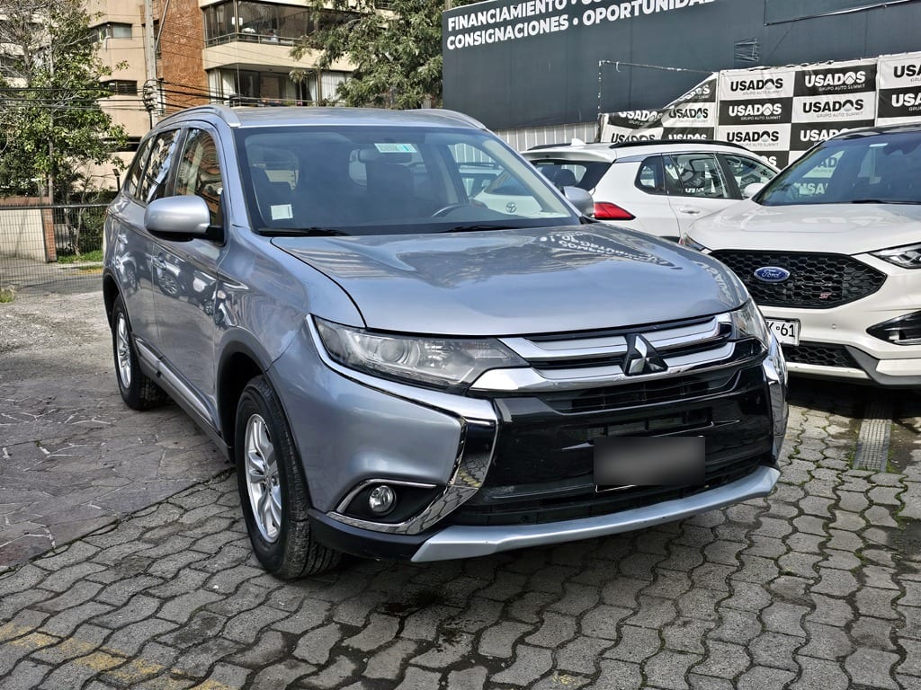 MITSUBISHI OUTLANDER 2.4 Gls At 4x4 año 2017