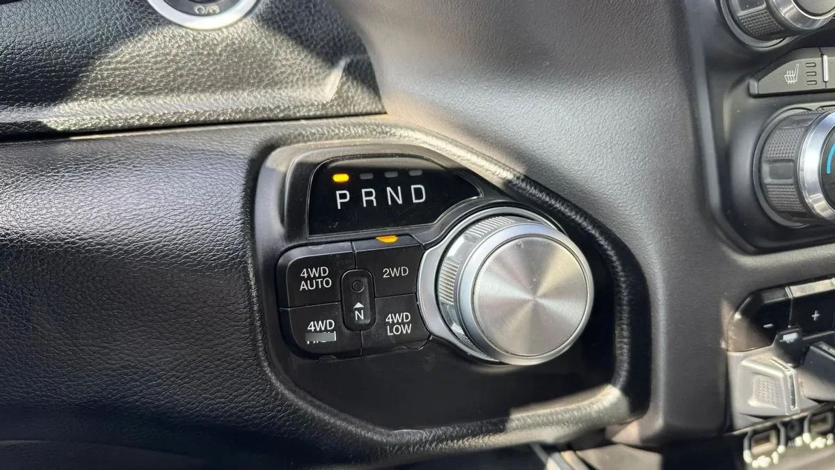 Ram 1500 Laramie Crew Cab Sport año 2023