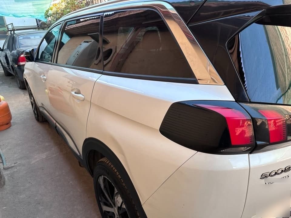 PEUGEOT 5008 2.0 Gt Bluehdi 180hp E6 At Diesel año 2018
