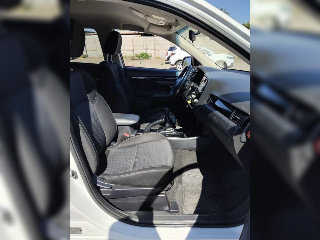 MITSUBISHI OUTLANDER 2.0 4x2 Mt 5p año 2021
