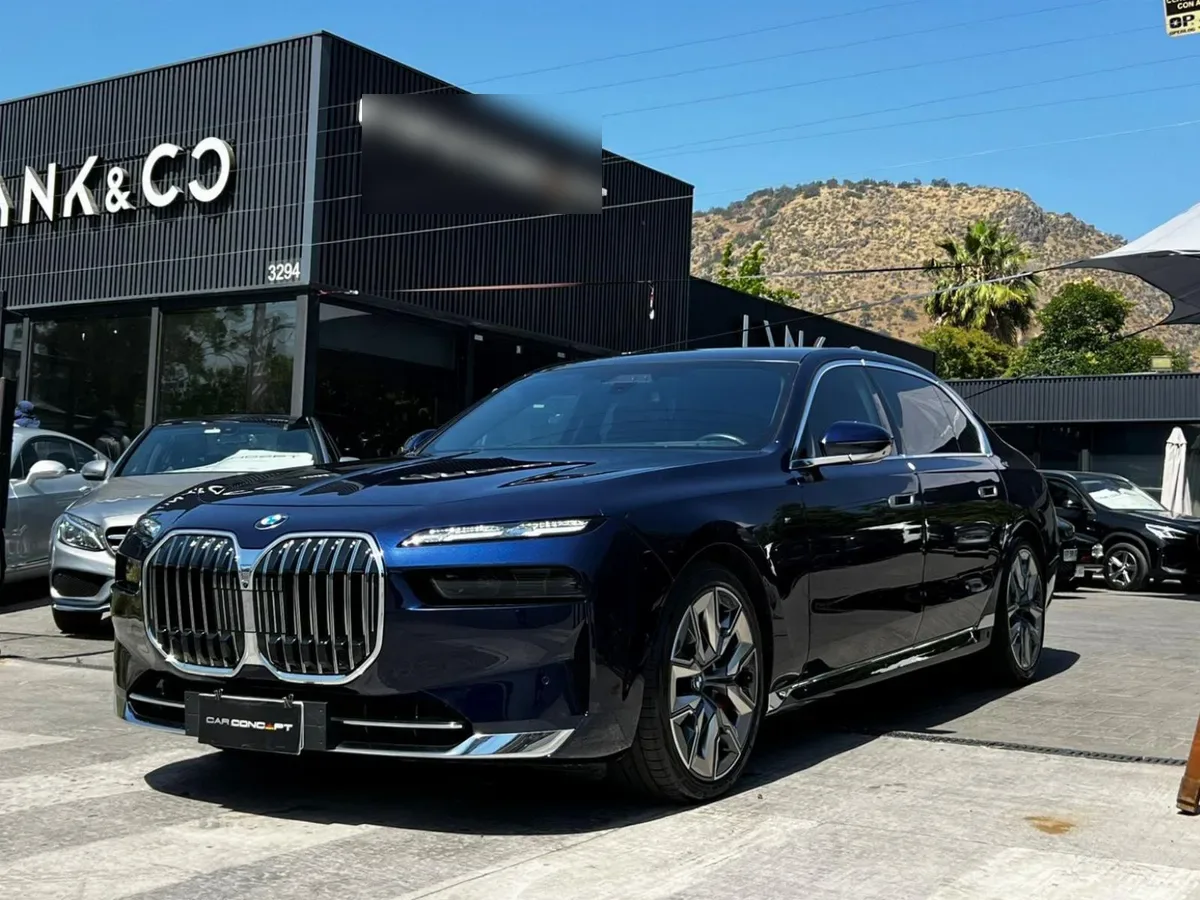 BMW 740 3.0 Turbo año 2025
