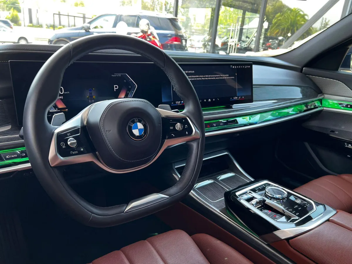 BMW 740 3.0 Turbo año 2025
