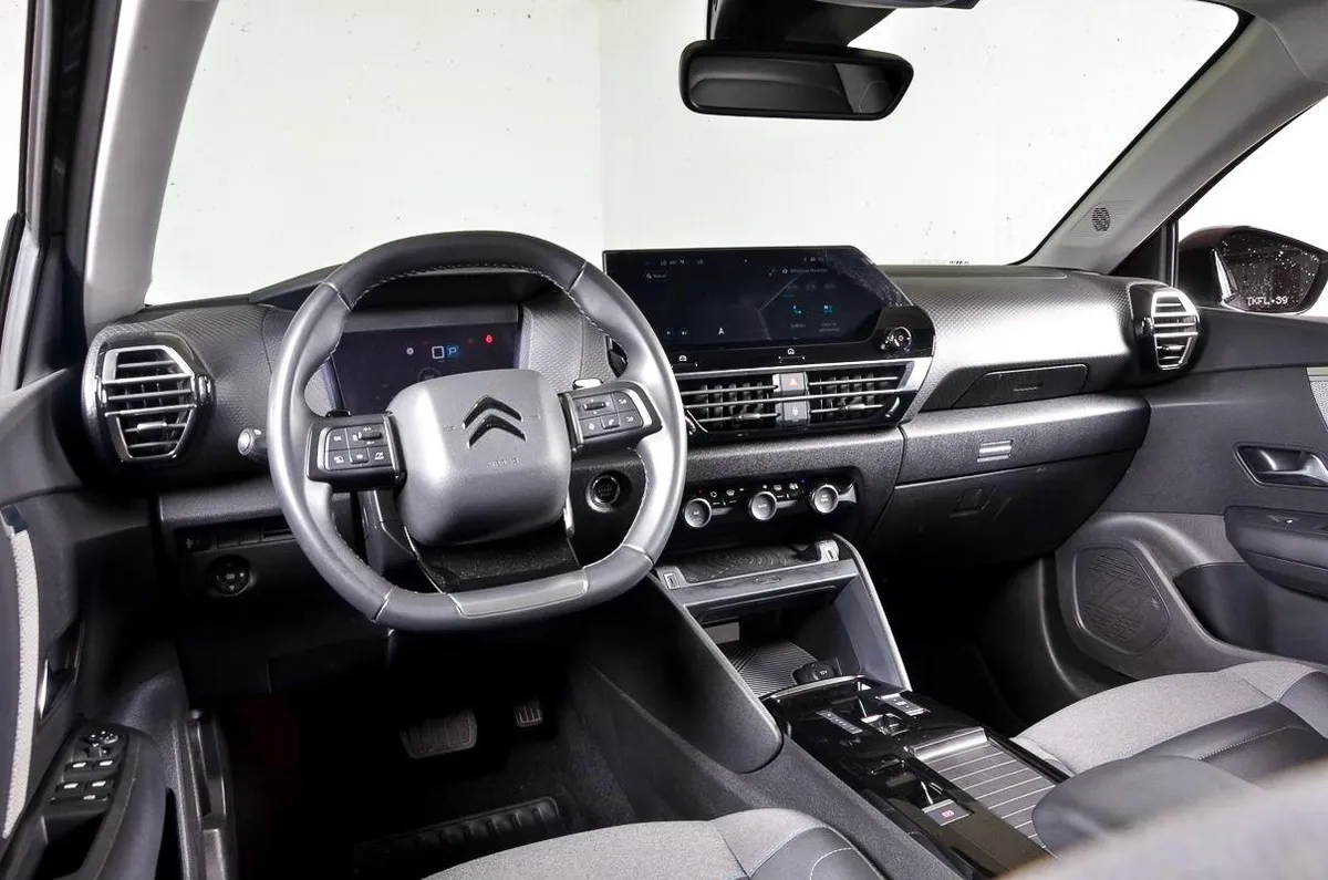 CITROEN C-4 1.2 Puretech 130 S&s Eat8 Feel Pack At año 2024