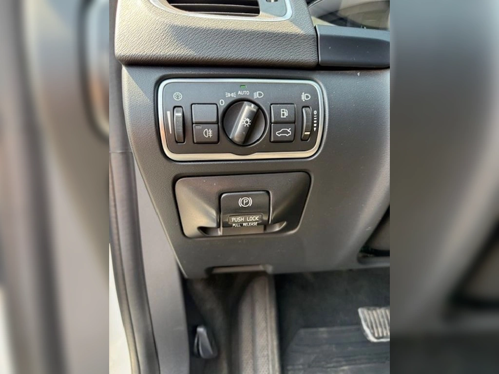 VOLVO S60 1.6 D2 Comfort Diesel 4x2 At 4p año 2015