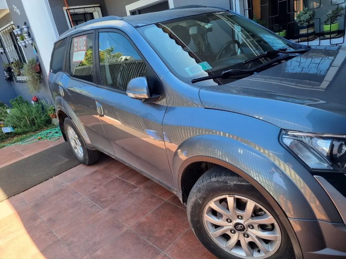 MAHINDRA XUV500 2.2 Full At año 2018