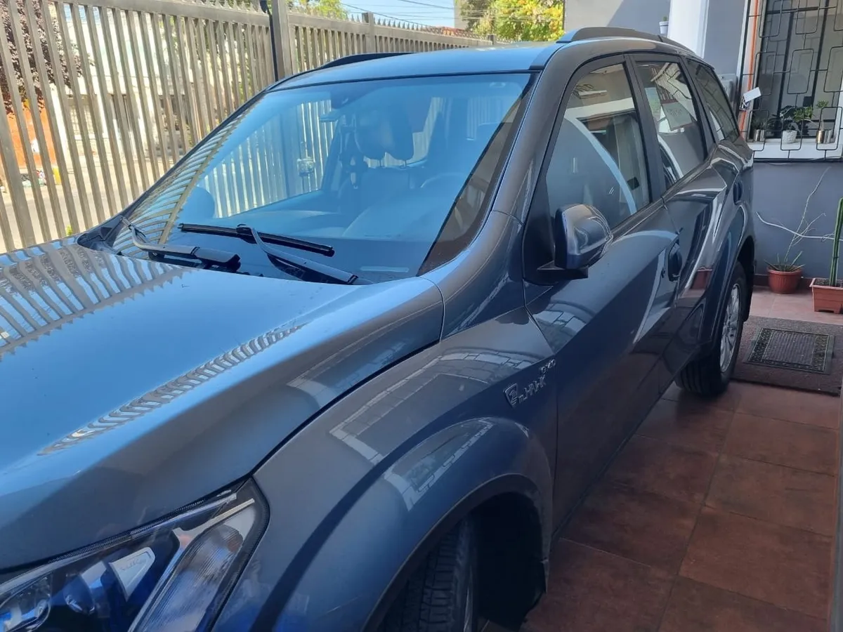 MAHINDRA XUV500 2.2 Full At año 2018