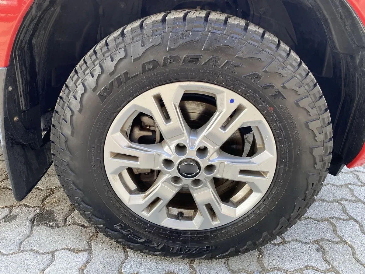 Nissan Navara 2.3d Xe Diesel 4x2 Dob.cab. Mt 4p año 2024