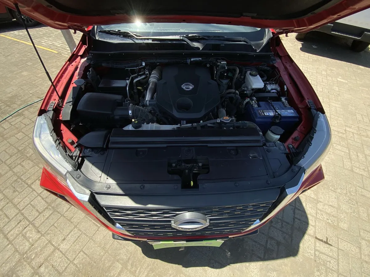 Nissan Navara 2.3d Xe Diesel 4x2 Dob.cab. Mt 4p año 2024