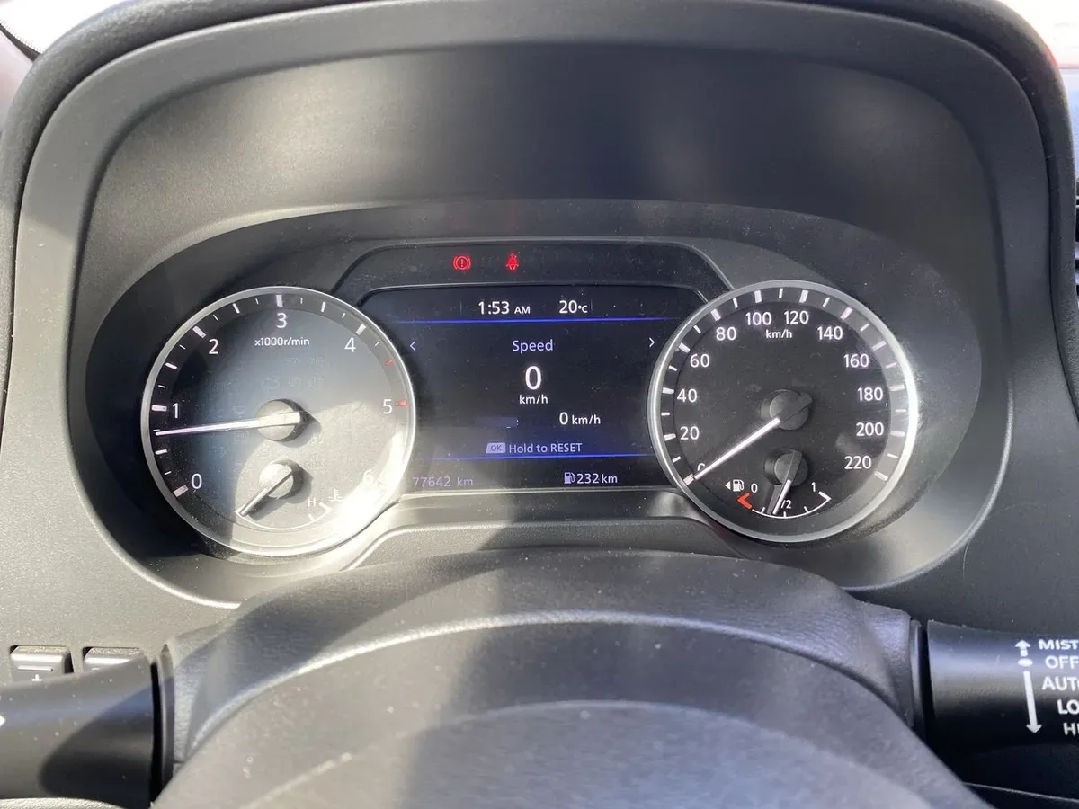 Nissan Navara 2.3d Xe Diesel 4x2 Dob.cab. Mt 4p año 2024