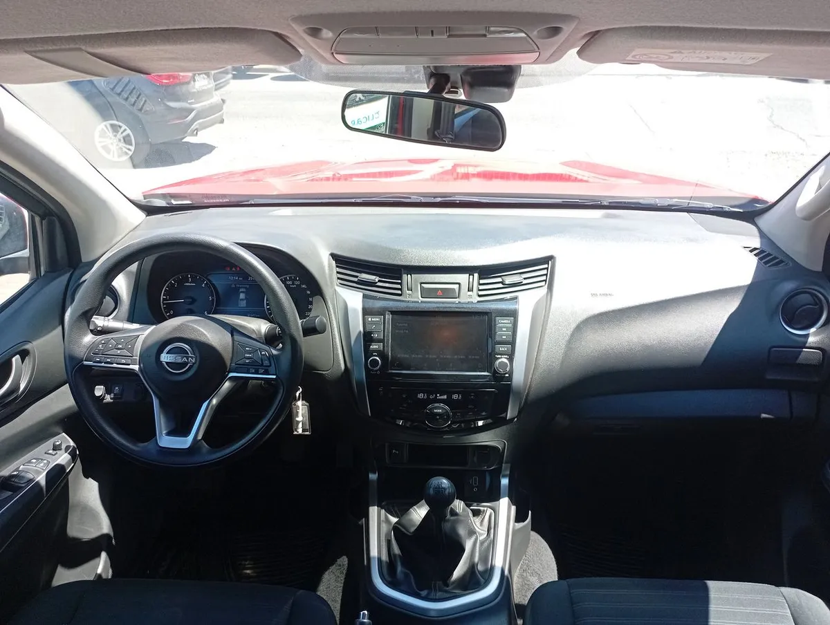 Nissan Navara 2.3d Xe Diesel 4x2 Dob.cab. Mt 4p año 2024