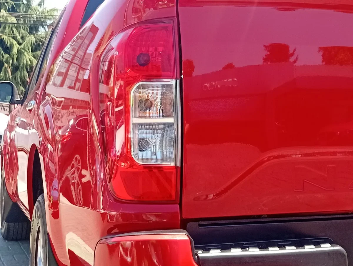 Nissan Navara 2.3d Xe Diesel 4x2 Dob.cab. Mt 4p año 2024