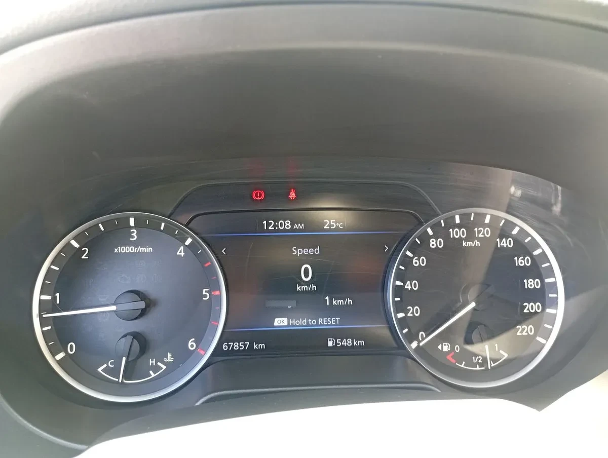 Nissan Navara 2.3d Xe Diesel 4x2 Dob.cab. Mt 4p año 2024