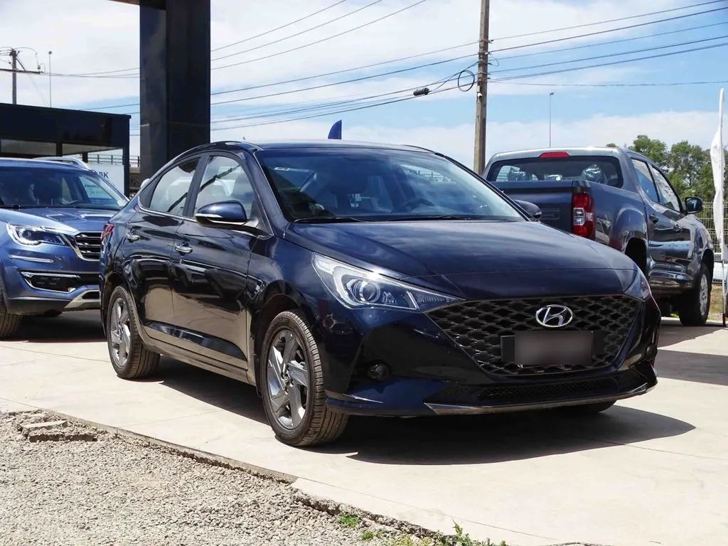 Hyundai Accent 1.6 año 2023