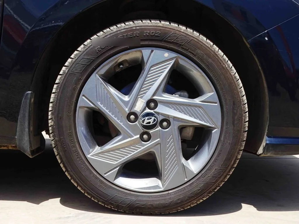 Hyundai Accent 1.6 año 2023