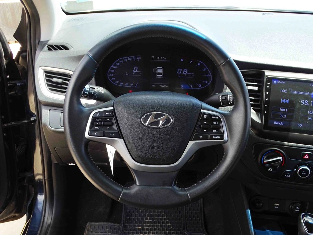 Hyundai Accent 1.6 año 2023