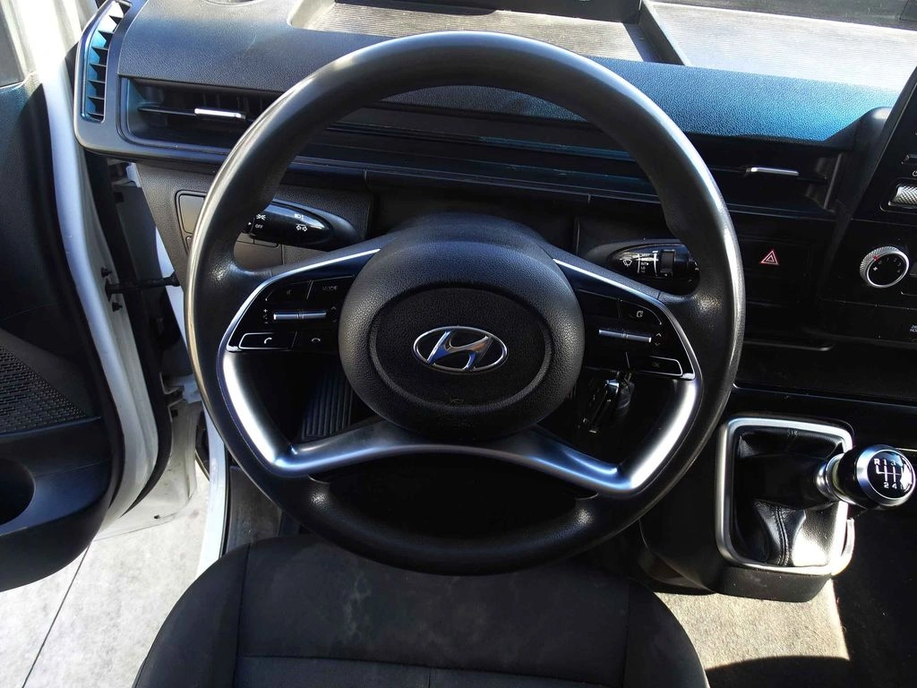 HYUNDAI STARIA Us4 Fg Crdi Dp Mt año 2022