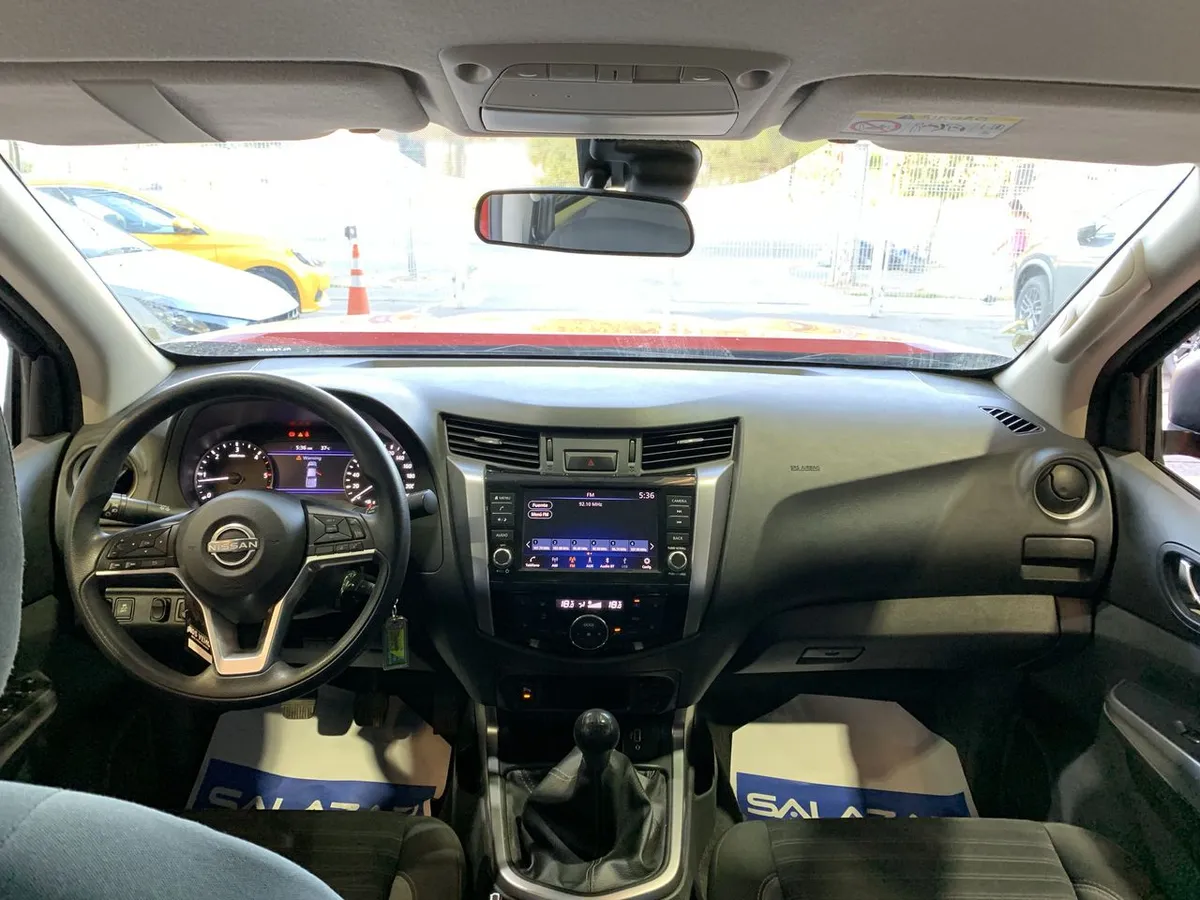 Nissan Navara 2.3d Xe Diesel 4x2 Dob.cab. Mt 4p año 2024