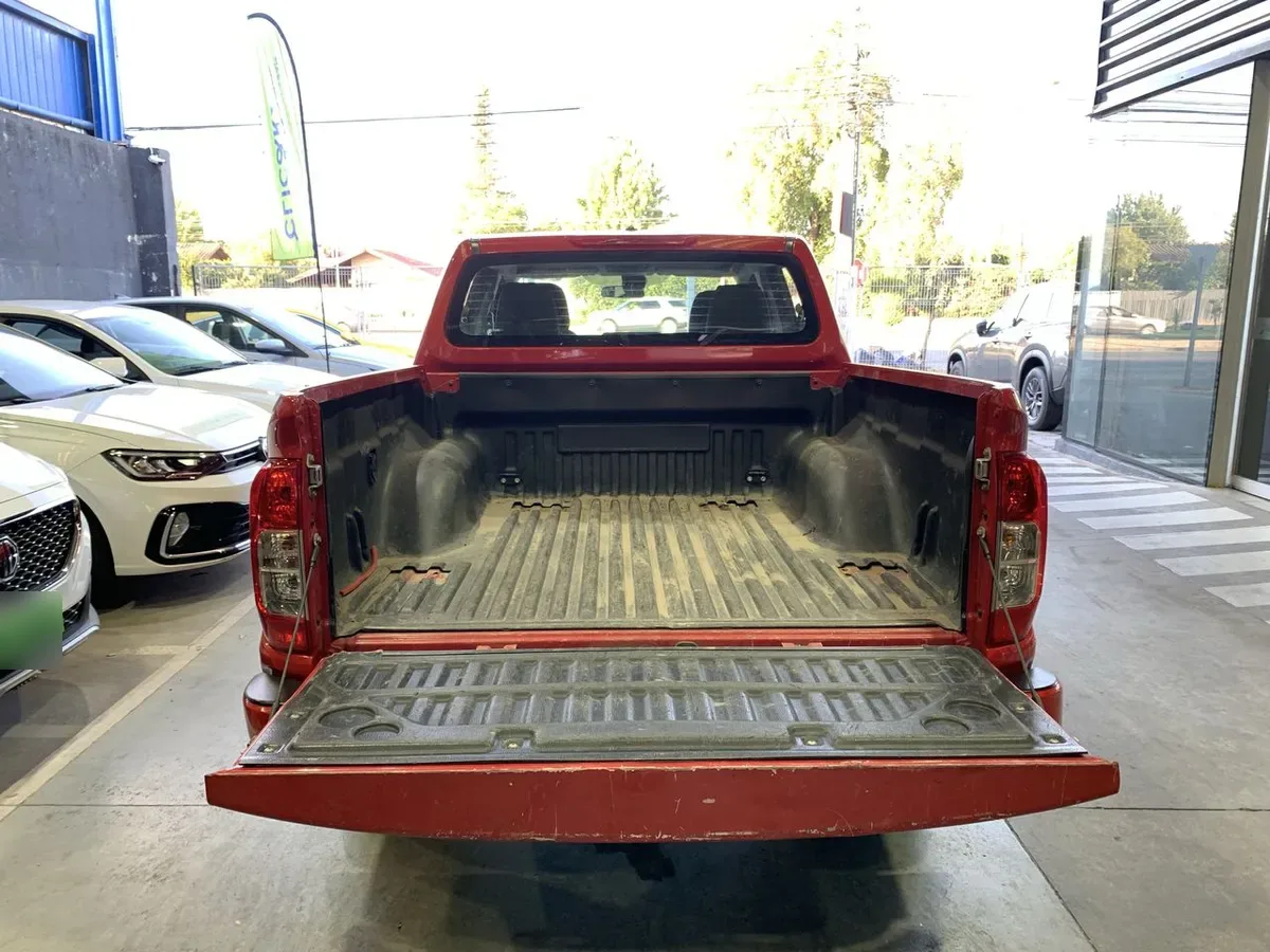 Nissan Navara 2.3d Xe Diesel 4x2 Dob.cab. Mt 4p año 2024
