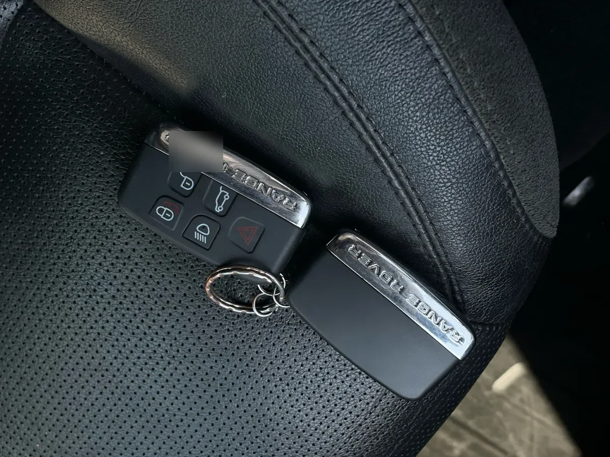 LAND ROVER DISCOVERY 2.0 Hse Lux At 4x4 año 2016