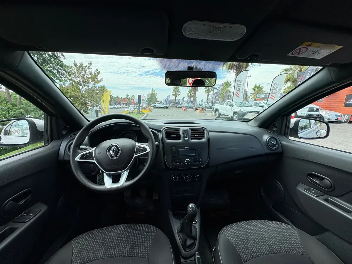 RENAULT SYMBOL 1.6 Intens Tech Mt año 2022