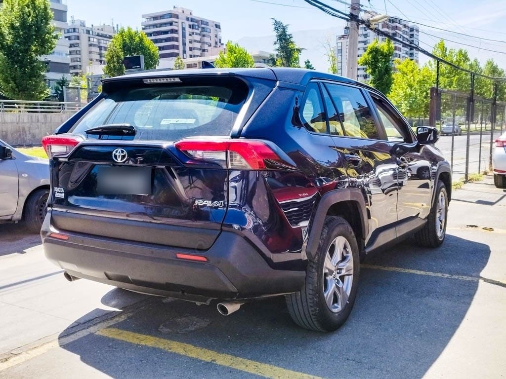 TOYOTA RAV4 2.0 Le Mt año 2023