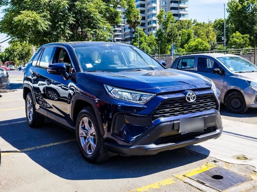 TOYOTA RAV4 2.0 Le Mt año 2023