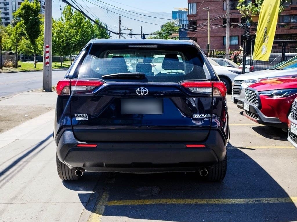 TOYOTA RAV4 2.0 Le Mt año 2023