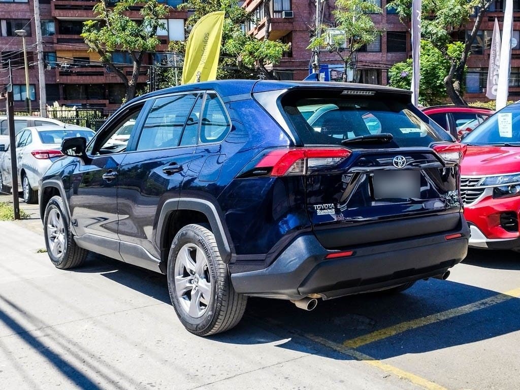 TOYOTA RAV4 2.0 Le Mt año 2023